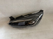 Laden Sie das Bild in den Galerie-Viewer, Frontscheinwerfer Ford Focus JX7B-13E017-CE Full LED Links Headlight SCH7072335727wn