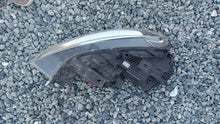 Laden Sie das Bild in den Galerie-Viewer, Frontscheinwerfer Audi Q3 8U0941006 Xenon Rechts Scheinwerfer Headlight