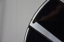 Load image into Gallery viewer, 1x Alufelge 18 Zoll 7.5" 5x112 51ET Glanz 5H0601025BD VW Golf Viii Rim Wheel FEL2139471970jo