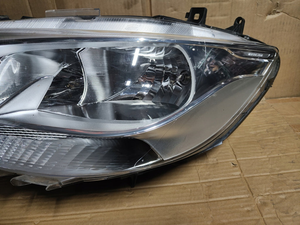 Frontscheinwerfer Mercedes-Benz Sprinter A9109060000 Links Headlight SCH9495633947on