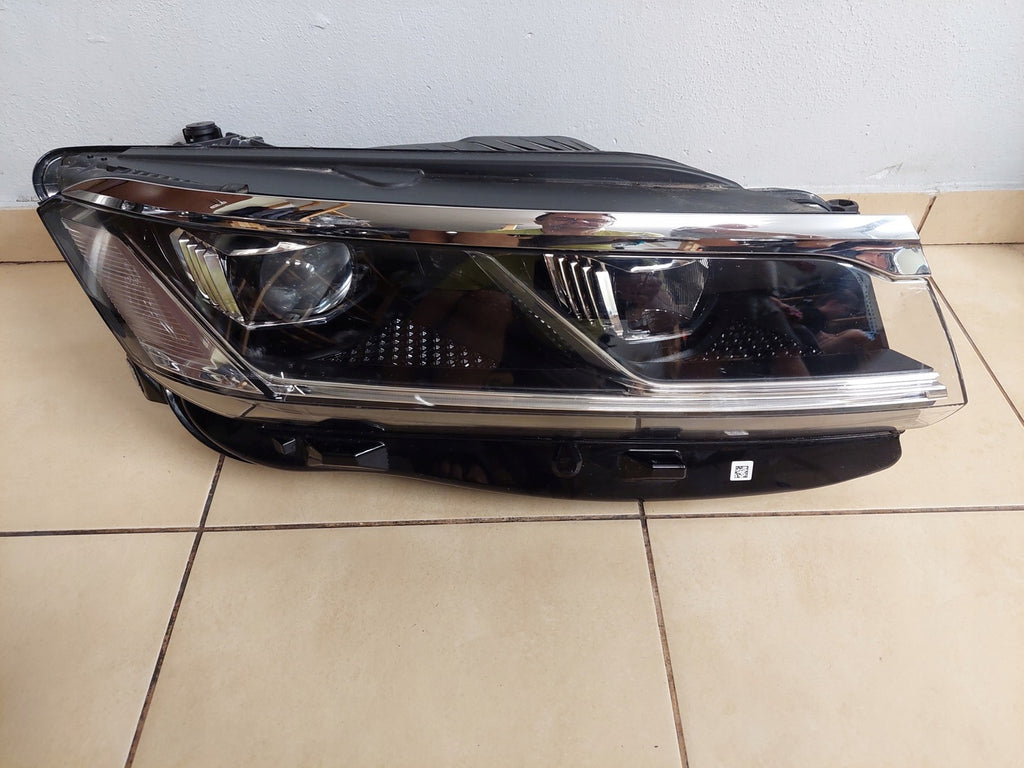 Frontscheinwerfer VW Touareg 761941036A LED Rechts Scheinwerfer Headlight