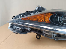 Laden Sie das Bild in den Galerie-Viewer, Frontscheinwerfer Toyota Aygo Links Scheinwerfer Headlight SCH6332535767xh