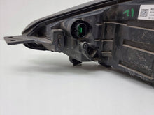 Load image into Gallery viewer, Frontscheinwerfer Kia Sportage 92102F1510 Rechts Scheinwerfer Headlight SCH3404661625uo