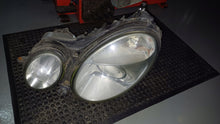 Load image into Gallery viewer, Frontscheinwerfer Mercedes-Benz W211 Xenon Links Scheinwerfer Headlight SCH7885070453xu