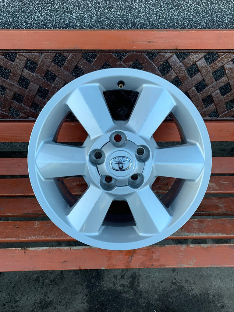 1x Alufelge 16 Zoll 6.5" 5x114.3 45ET Glanz Silber PZ406-X2671-ZC Toyota