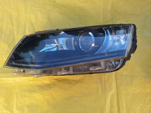 Laden Sie das Bild in den Galerie-Viewer, Frontscheinwerfer Skoda Octavia III 5E1941015B Xenon Links Headlight SCH3494264630tz