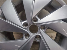 Laden Sie das Bild in den Galerie-Viewer, 1x Alufelge 17 Zoll 5x112 5H0601025C VW Golf Viii Rim Wheel FEL4825227697wn