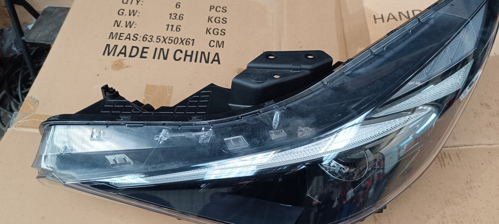 Frontscheinwerfer Hyundai Elantra VII 92101-AA Full LED Links Headlight