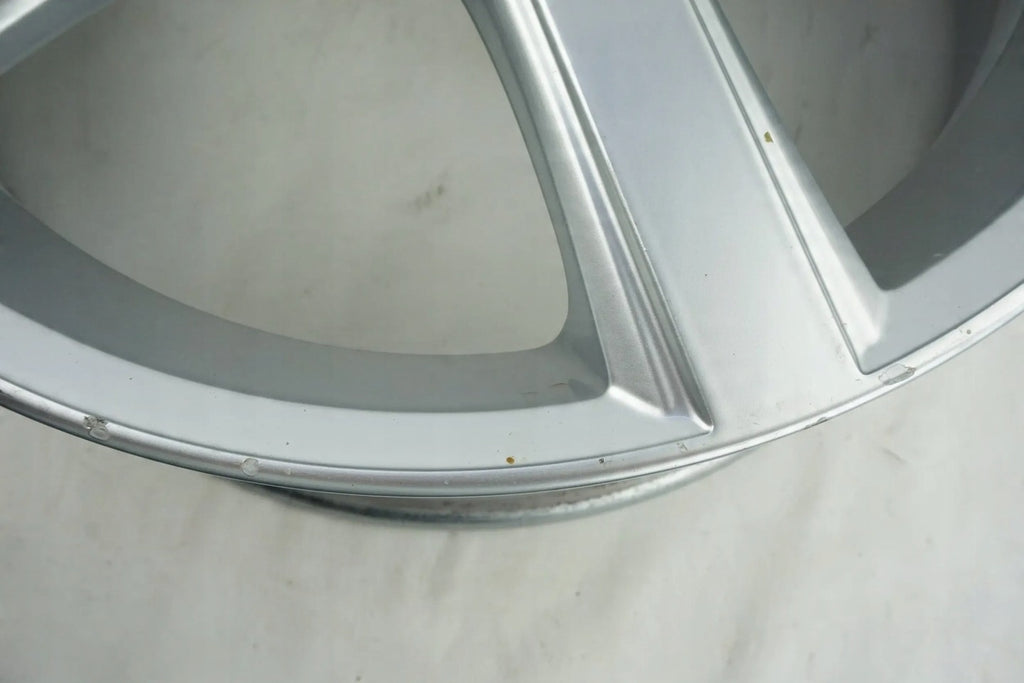 1x Alufelge 18 Zoll 7.5" 5x108 52,5ET Glanz 30760053 Volvo V40 Rim Wheel