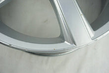 Laden Sie das Bild in den Galerie-Viewer, 1x Alufelge 18 Zoll 7.5&quot; 5x108 52,5ET Glanz 30760053 Volvo V40 Rim Wheel
