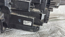 Load image into Gallery viewer, Frontscheinwerfer Hyundai Elantra Rechts Scheinwerfer Headlight