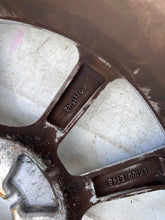 Laden Sie das Bild in den Galerie-Viewer, 1x Alufelge 15 Zoll 6.0&quot; 4x100 48ET Silber K7400ADE05 Hyundai I10 Rim Wheel