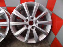 Laden Sie das Bild in den Galerie-Viewer, 4x Alufelge 17 Zoll 6.5" 5x112 41ET Glanz Silber 3G0601025C VW Passat Golf FEL8093201500xj