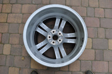 Load image into Gallery viewer, 1x Alufelge 17 Zoll 7.0&quot; 5x100 43ET Glanz 6J0601025Q Seat Ibiza Arona Rim Wheel