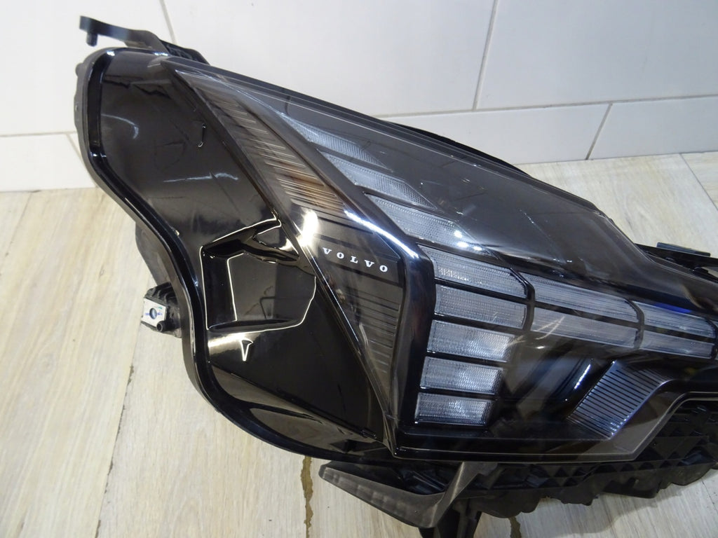 Frontscheinwerfer Volvo 80000628 Rechts Scheinwerfer Headlight SCH7977266130kw