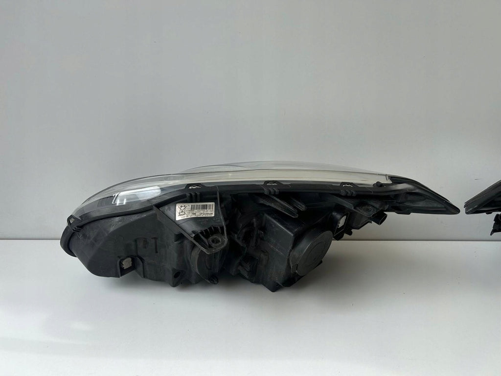 Frontscheinwerfer Renault Laguna III 260105823R 260601102R Ein Satz Headlight