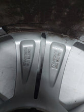 Laden Sie das Bild in den Galerie-Viewer, 1x Alufelge 17 Zoll 7.0&quot; 5x112 45ET Glanz Silber 57A601025E Skoda Kodiaq