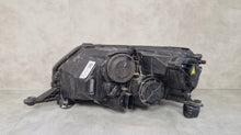 Laden Sie das Bild in den Galerie-Viewer, Frontscheinwerfer Skoda Rapid 5JB9411016A Xenon Rechts Scheinwerfer Headlight SCH9255657625lw