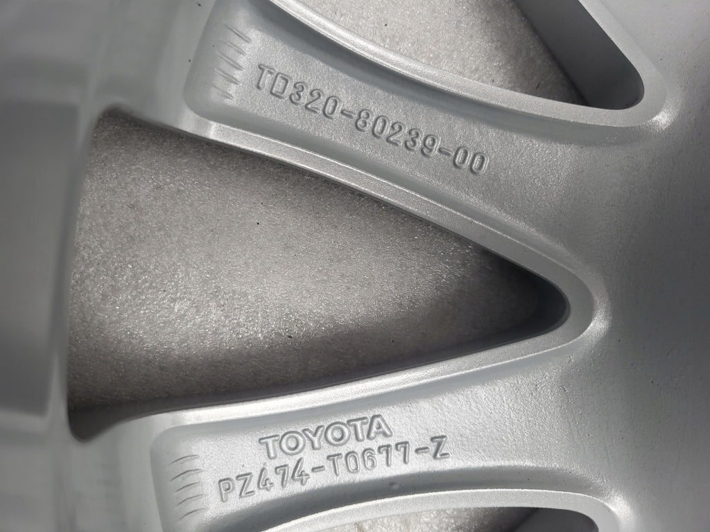 1x Alufelge 17 Zoll 7.0" 5x114.3 45ET Glanz Silber PZ474-T0677-Z Toyota Avensis FEL6984074184qw