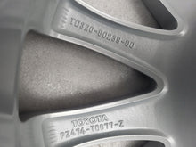 Load image into Gallery viewer, 1x Alufelge 17 Zoll 7.0" 5x114.3 45ET Glanz Silber PZ474-T0677-Z Toyota Avensis FEL6984074184qw