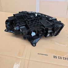Load image into Gallery viewer, Frontscheinwerfer BMW 2 Active Tourer U06 5A42244-04 Rechts Headlight SCH5791847696yq