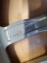 Laden Sie das Bild in den Galerie-Viewer, 1x Alufelge 19 Zoll 9.5&quot; 5x130 45ET Silber 98136214902 Porsche Cayman Rim Wheel