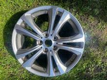 Load image into Gallery viewer, 1x Alufelge 18 Zoll 7.5" 5x120 51ET Glanz Silber 6856069 BMW 1 Rim Wheel FEL4678452700xb