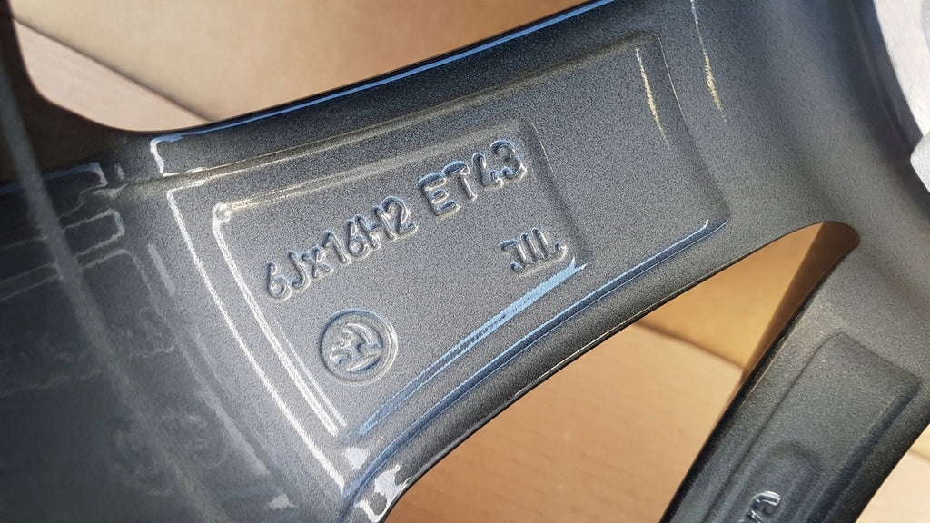 1x Alufelge 16 Zoll 6.0" 4x100 43ET 1ST601025J Skoda Citigo Rim Wheel