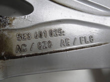 Laden Sie das Bild in den Galerie-Viewer, 1x Alufelge 17 Zoll 6.5" 5x112 46ET Glanz Silber 5E3601025AC Skoda Octavia Iv FEL6431015872gg