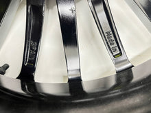 Load image into Gallery viewer, 1x Alufelge 18 Zoll 8.0" 5x120 42ET Glanz 68R8805 BMW 1 Rim Wheel FEL6514560932sr