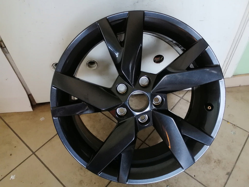 1x Alufelge 17 Zoll 6.5" 5x112 46ET Glanz Silber 5E3601025AC Skoda Octavia