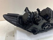 Laden Sie das Bild in den Galerie-Viewer, Frontscheinwerfer Hyundai Elantra 92101F2 Links Scheinwerfer Headlight
