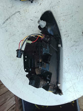 Laden Sie das Bild in den Galerie-Viewer, Frontscheinwerfer Audi A4 B5 5281729117 Ein Satz Scheinwerfer Headlight SCH7347544508nf