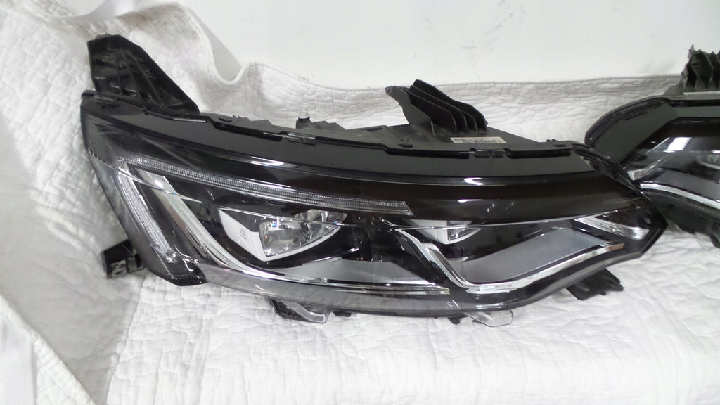 Frontscheinwerfer Renault Talisman 260106724R 260602488R LED Rechts oder Links