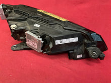 Laden Sie das Bild in den Galerie-Viewer, Frontscheinwerfer Skoda Octavia III 3V1941015E LED Links Scheinwerfer Headlight SCH2028096824kq