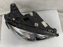 Laden Sie das Bild in den Galerie-Viewer, Frontscheinwerfer Mercedes-Benz W213 A2139062606 Full LED Rechts Headlight SCH8772916542qx