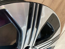 Laden Sie das Bild in den Galerie-Viewer, 1x Alufelge 19 Zoll 7.5" 5x112 A2434011900 Mercedes-Benz X243 Rim Wheel FEL6301884044wo