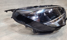 Laden Sie das Bild in den Galerie-Viewer, Frontscheinwerfer Opel Corsa F 39162654 Full LED Rechts Scheinwerfer Headlight SCH5323613464av