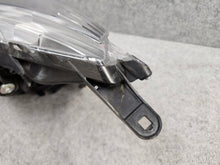 Laden Sie das Bild in den Galerie-Viewer, Frontscheinwerfer Mitsubishi Space W Star W0504SCZ W0504 Rechts Headlight SCH3691774703re
