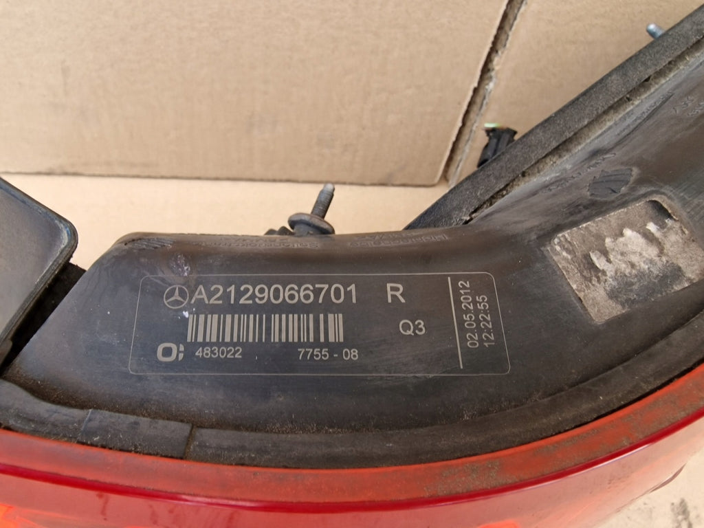 Rückleuchte Mercedes-Benz W212 A2129066701 Rechts Rearlight