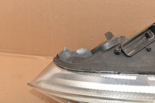 Laden Sie das Bild in den Galerie-Viewer, Frontscheinwerfer Ford Focus F1EB-13W030-CB Links Scheinwerfer Headlight SCH2200834349bb