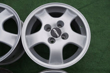 Laden Sie das Bild in den Galerie-Viewer, 4x Alufelge 15 Zoll 7.0" 4x100 37ET Matt Silber 7R5704Q3 Opel Corsa E D FEL9886862997ei