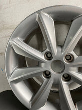 Laden Sie das Bild in den Galerie-Viewer, 1x Alufelge 16 Zoll 6.5&quot; 4x108 47,5ET Glanz Silber H1BJ-1007-C1A Ford Fiesta