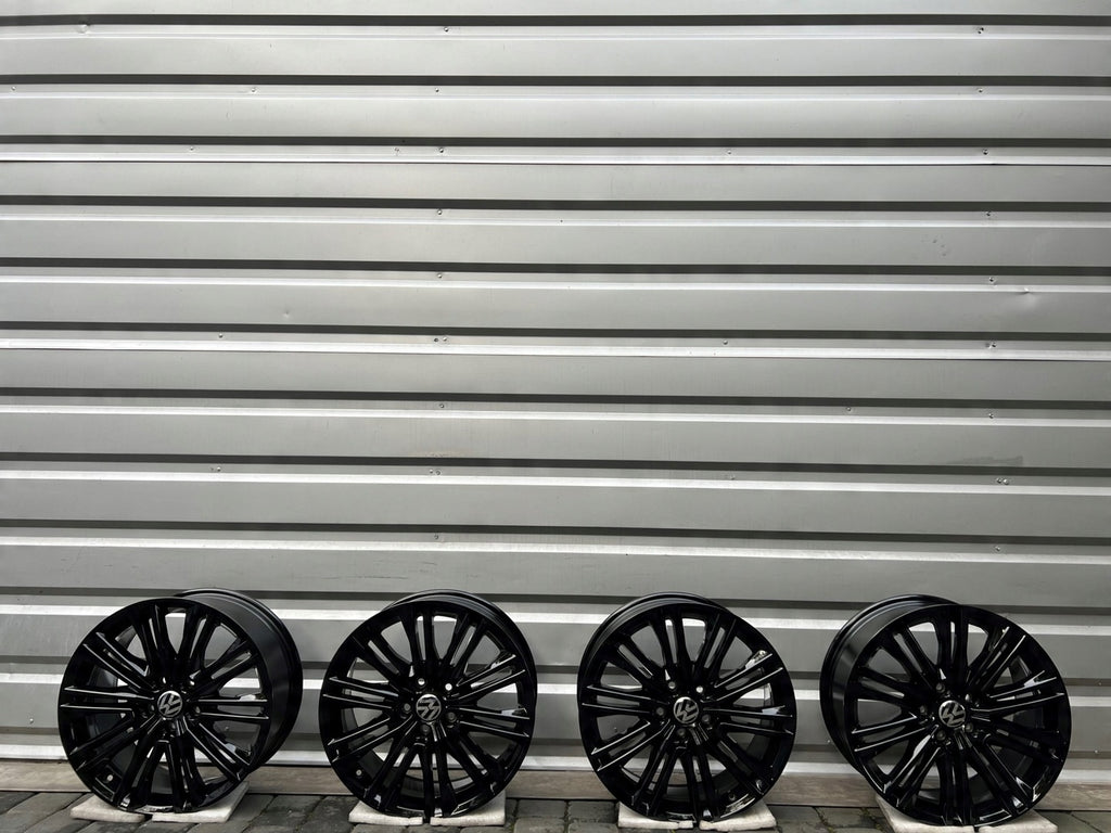 4x Alufelge 18 Zoll 8.0" 5x112 44ET VW Passat Tiguan Arteon Rim Wheel