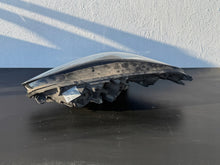 Laden Sie das Bild in den Galerie-Viewer, Frontscheinwerfer Opel Corsa E 13381344 Rechts Scheinwerfer Headlight SCH1793820077pi