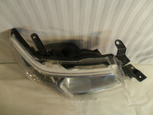 Laden Sie das Bild in den Galerie-Viewer, Frontscheinwerfer Toyota Hilux Rechts Scheinwerfer Headlight SCH2482994734vw