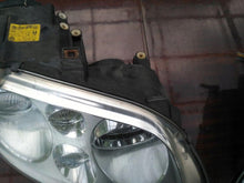 Load image into Gallery viewer, Frontscheinwerfer VW Touran 1T0941032F Xenon Ein Satz Scheinwerfer Headlight SCH1740894289cp