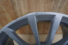 Laden Sie das Bild in den Galerie-Viewer, 1x Alufelge 18 Zoll 8.0" 5x112 30ET Glanz Silber 6861224 BMW 7 G11 G12 Rim Wheel FEL9699419723ho