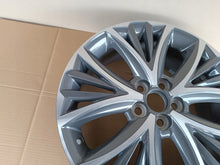 Load image into Gallery viewer, 1x Alufelge 17 Zoll 6.5" 5x100 50ET Toyota Rim Wheel FEL8216260947nh