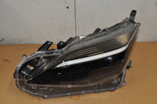 Laden Sie das Bild in den Galerie-Viewer, Frontscheinwerfer Toyota Yaris Cross LED Links Scheinwerfer Headlight SCH9277406318lv